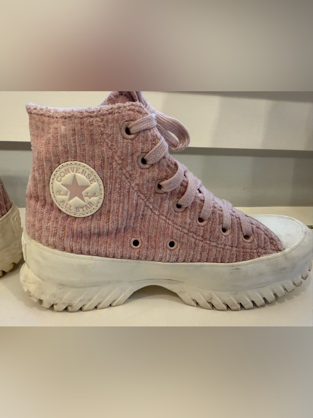Converse Pink Corduroy Platform Chuck Taylor All Star Sneakers Size 6 Women